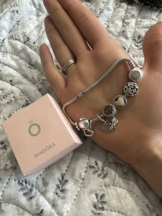 Браслет фірми Pandora