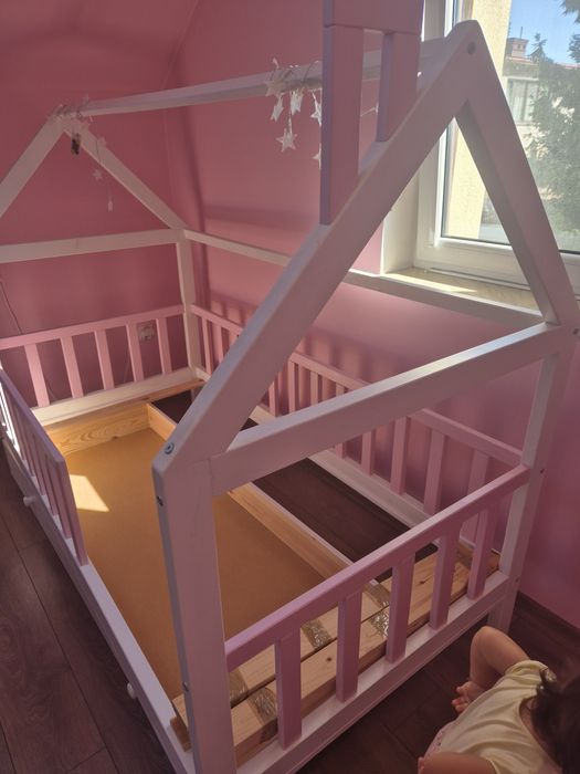 Łóżeczko dla dziewczynki