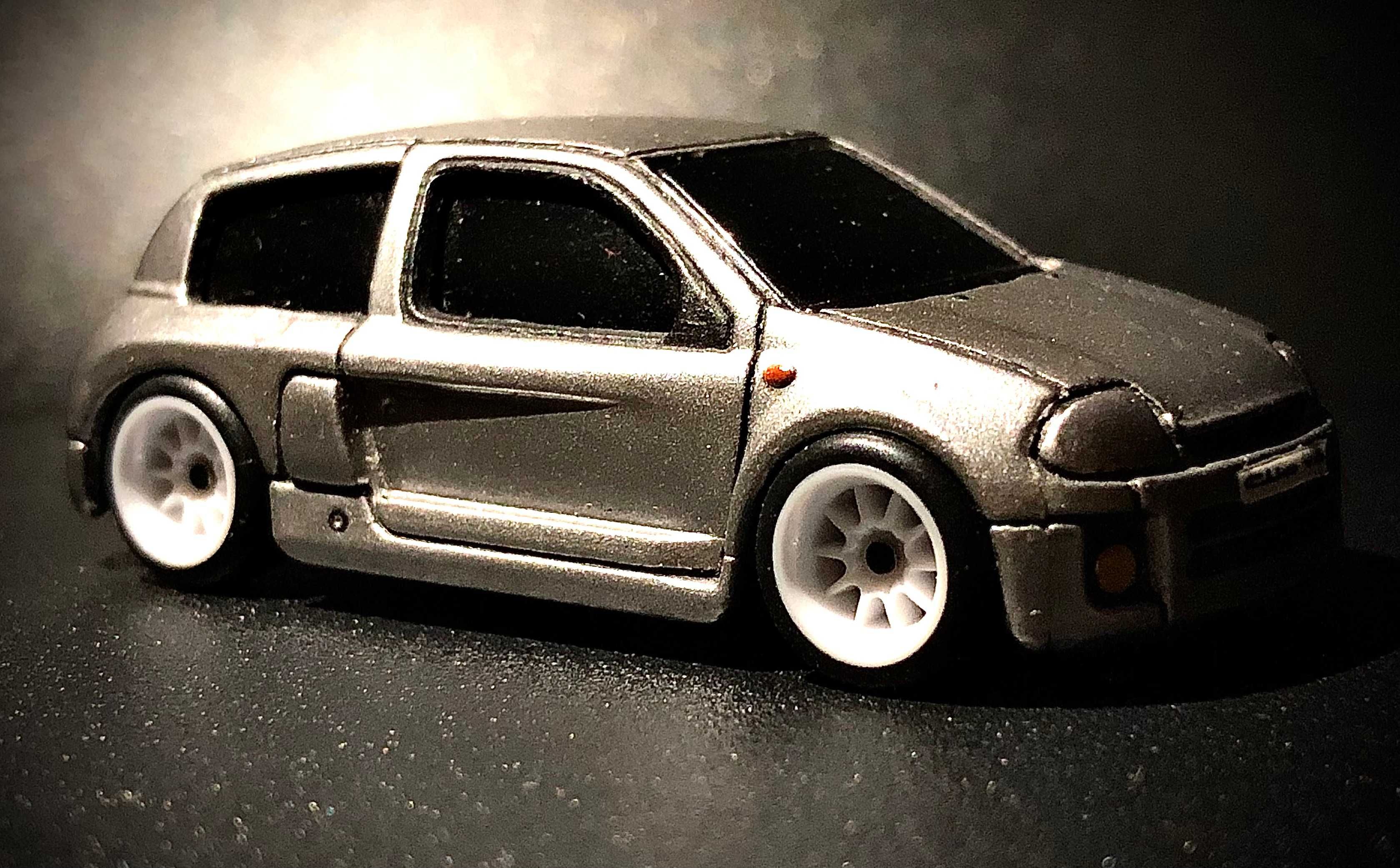 Renault Clio V6 1:64 Maisto Custom model jak Premium