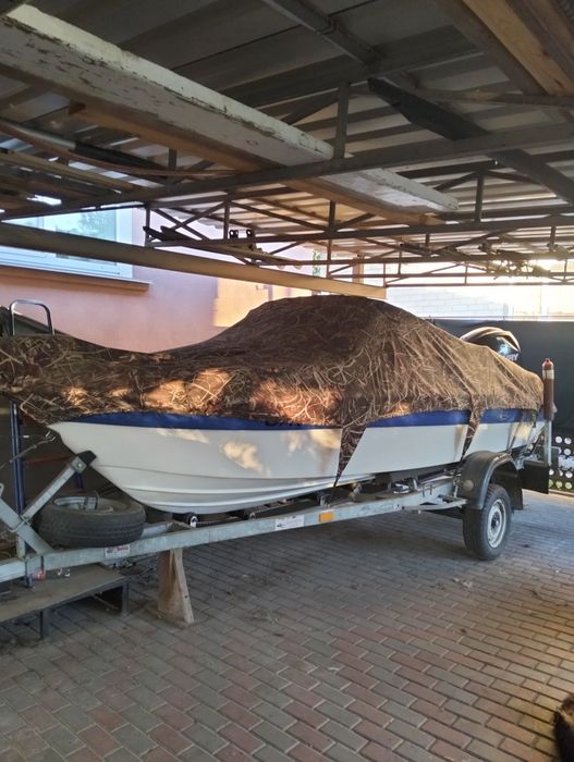 Прогулочний катер Волна 490