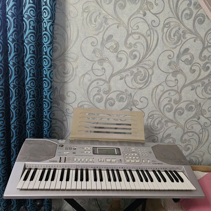 Продам       синтезатор Casio  стк-800