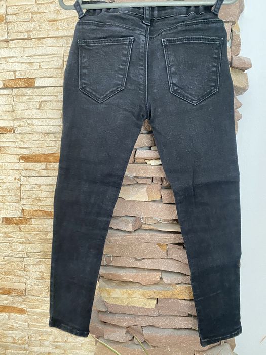 Джинси чорні, приталені