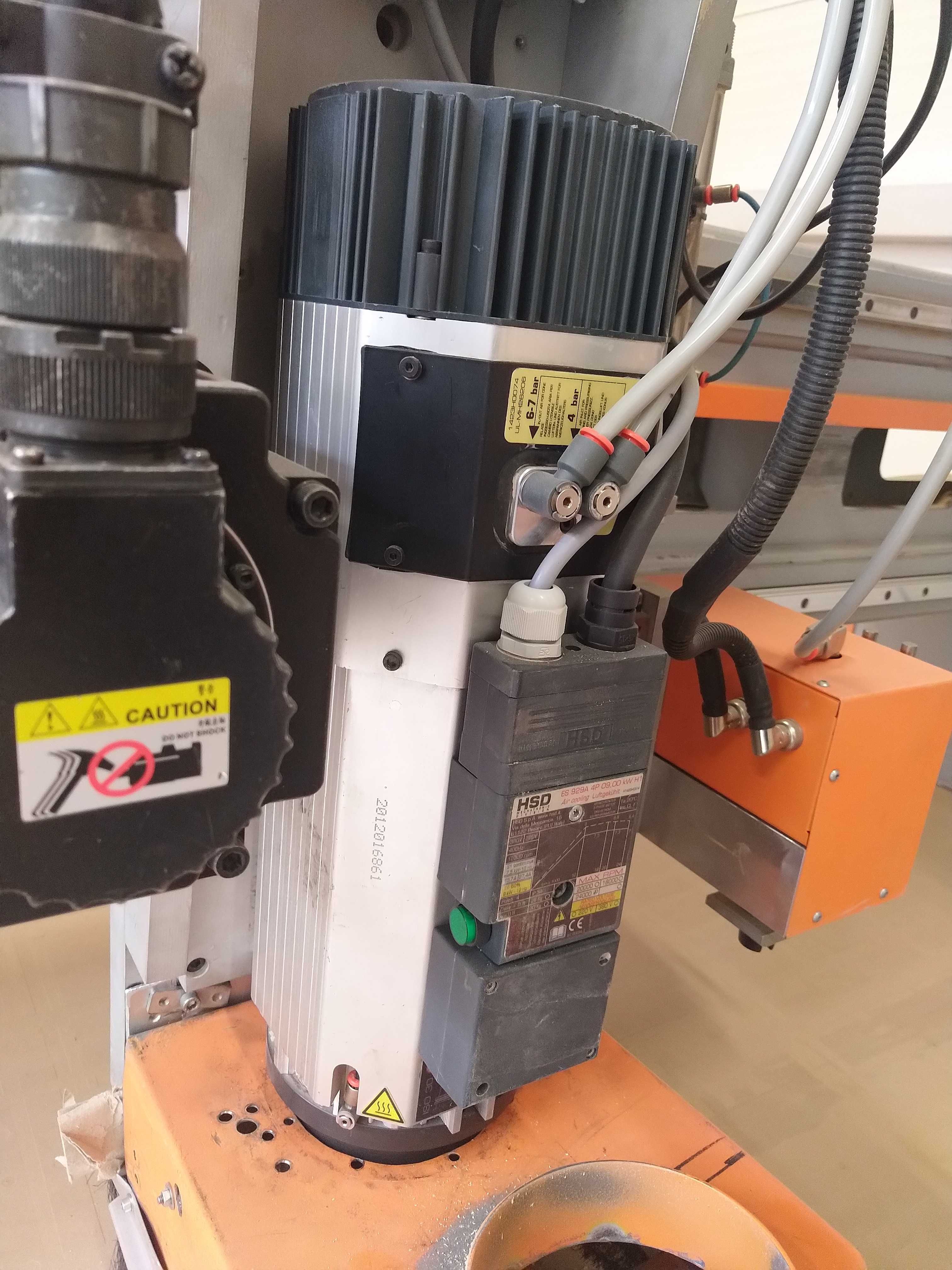 Frezarka CNC INFOTEC 3121 centrum frezarskie z pompą i dod. wrzecionem