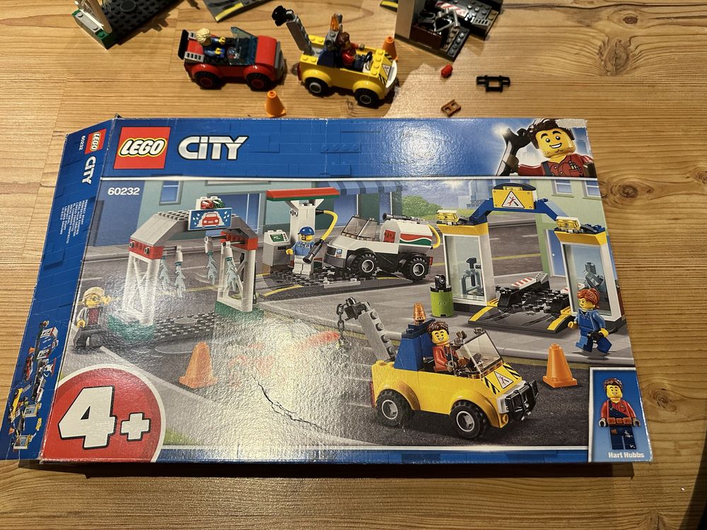 LEGO City, 60232 Centrum motoryzacyjne, Warsztat samochodowy