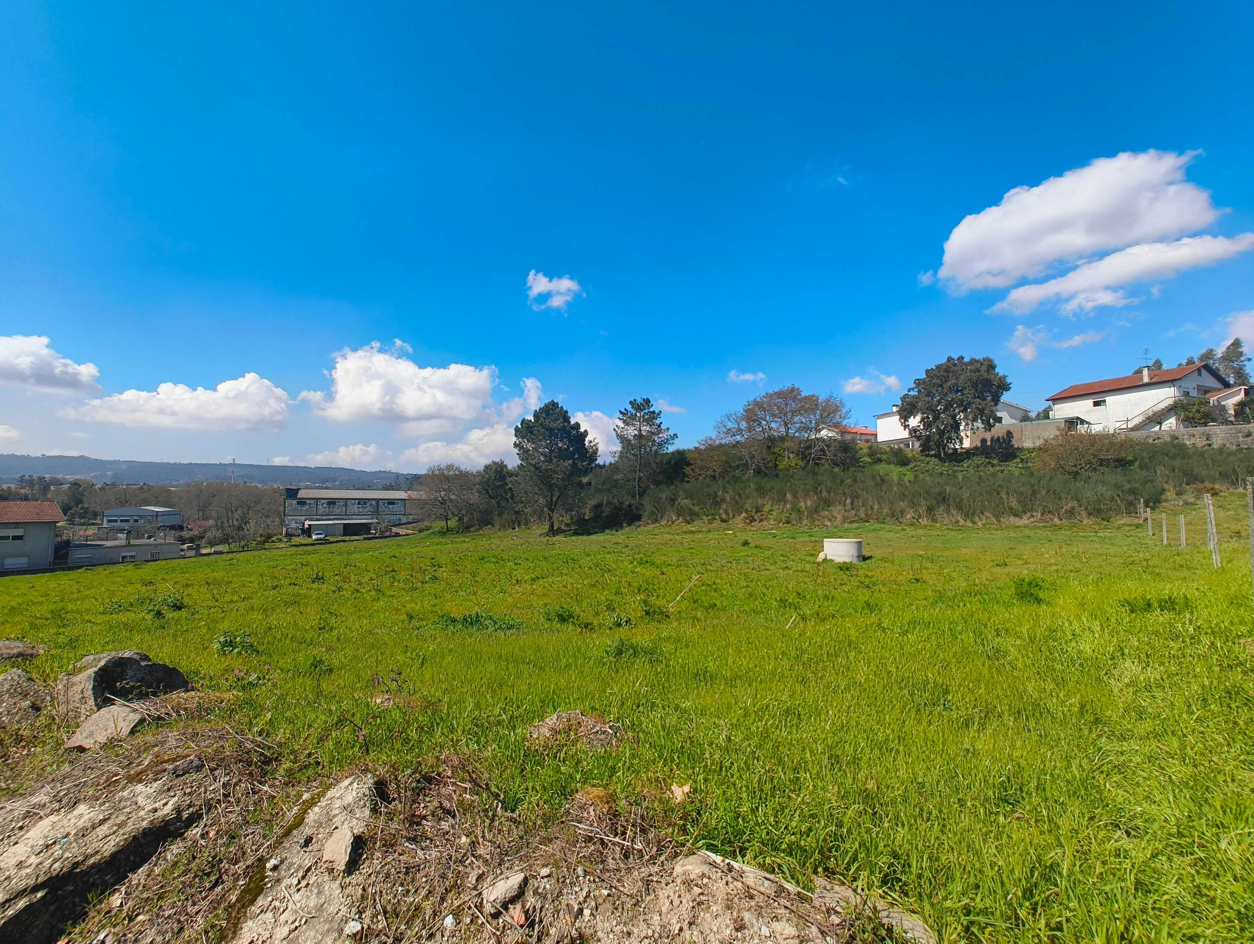 Terreno - 4500m2 - 2km do centro (vender, alugar, permutar)