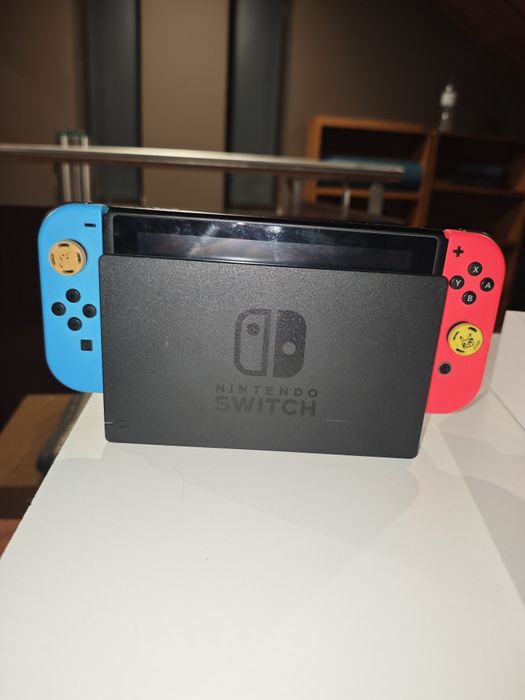 Nintendo Switch V2 (Desbloqueada)