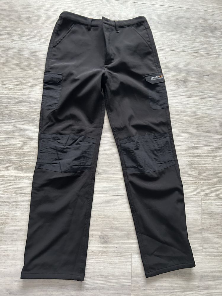 Чорні Softshell штани Regatta (11/12 років, EUR 152)