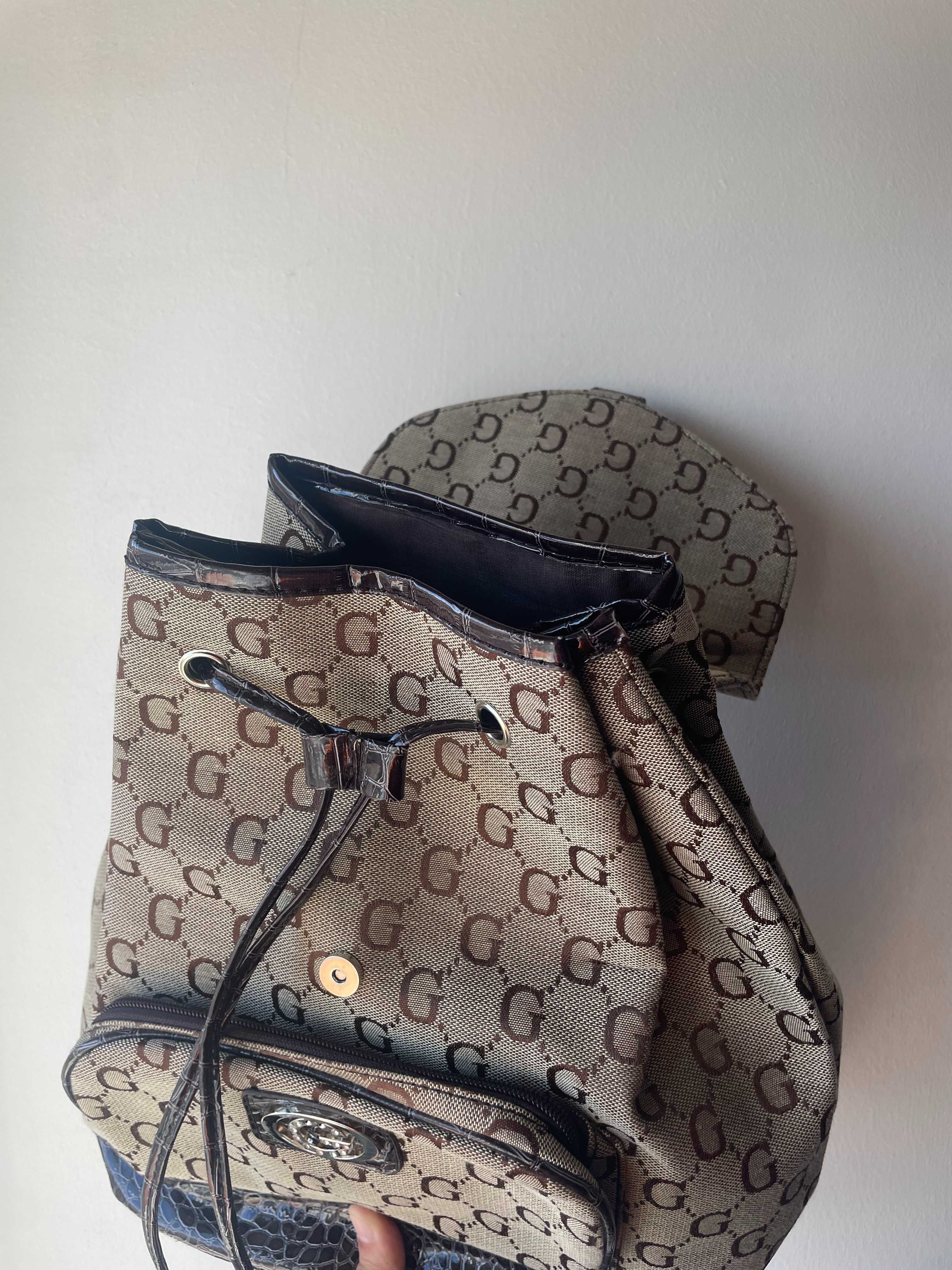 Mochila Castanha Nova