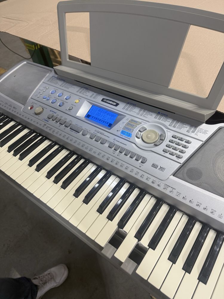 Sprzedam -YAMAHA PSR-290 keyboard