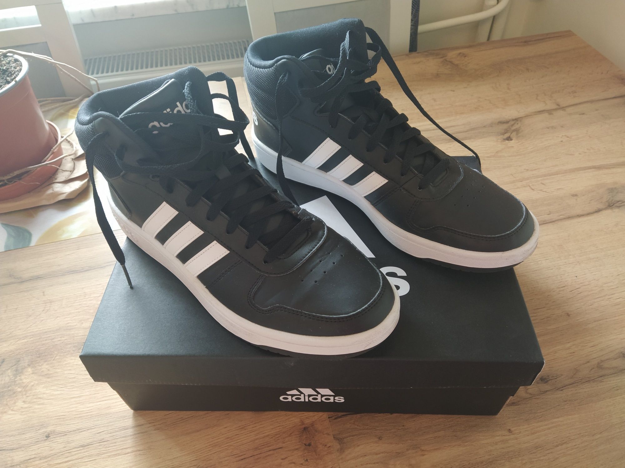 Adidas hoops 2.0 mid 46