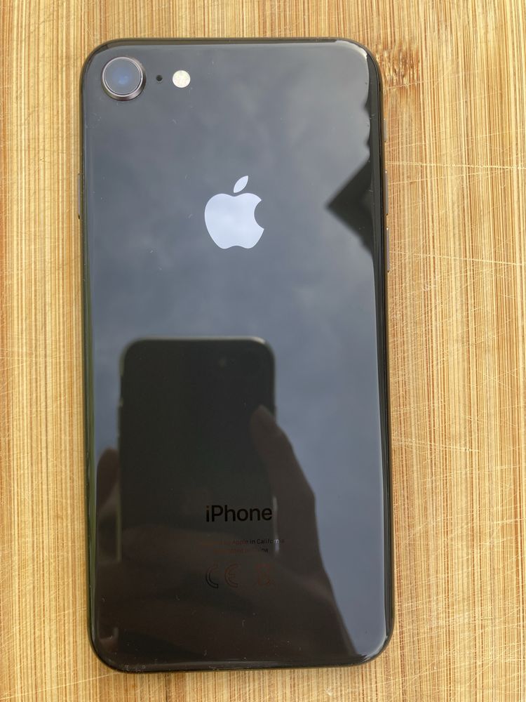 Iphone se 2020 szary