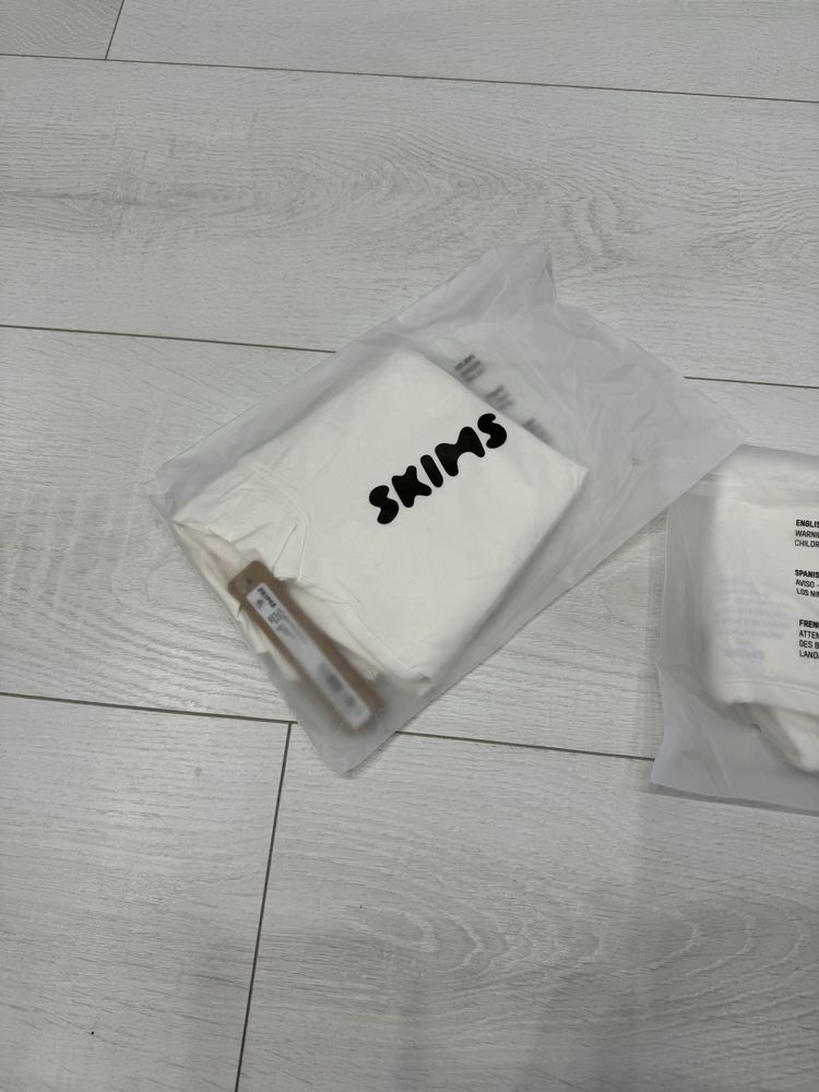 Skims soft smoothing seamless t-shirt Біла Футболка Скімс США оригінал