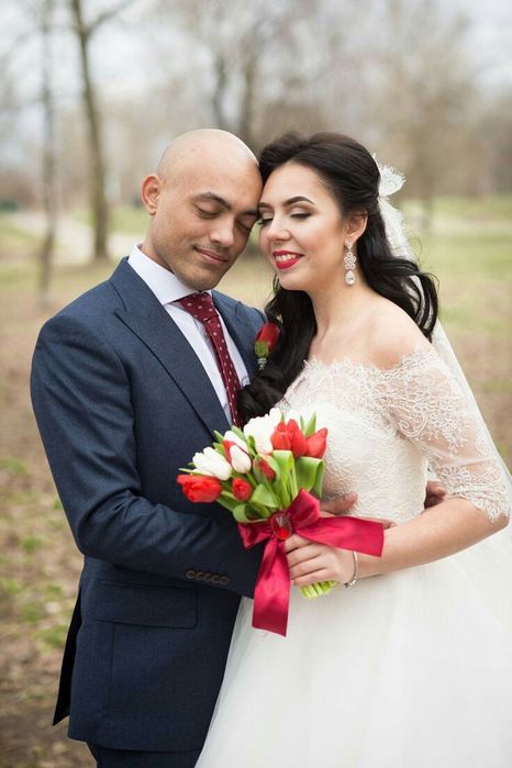 Дизайнерское шикарно свадебное платье размер S