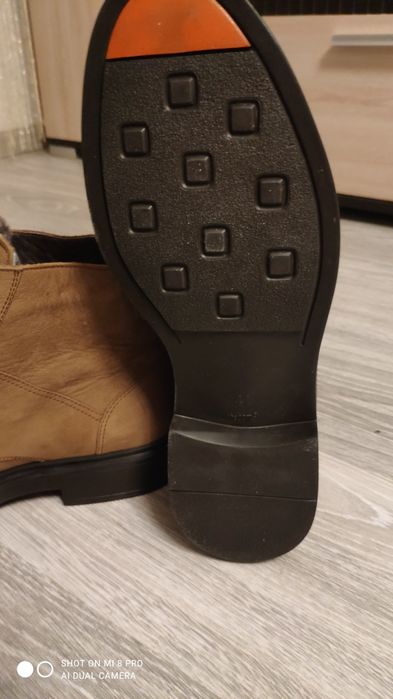 Взуття  Зовсім Нове