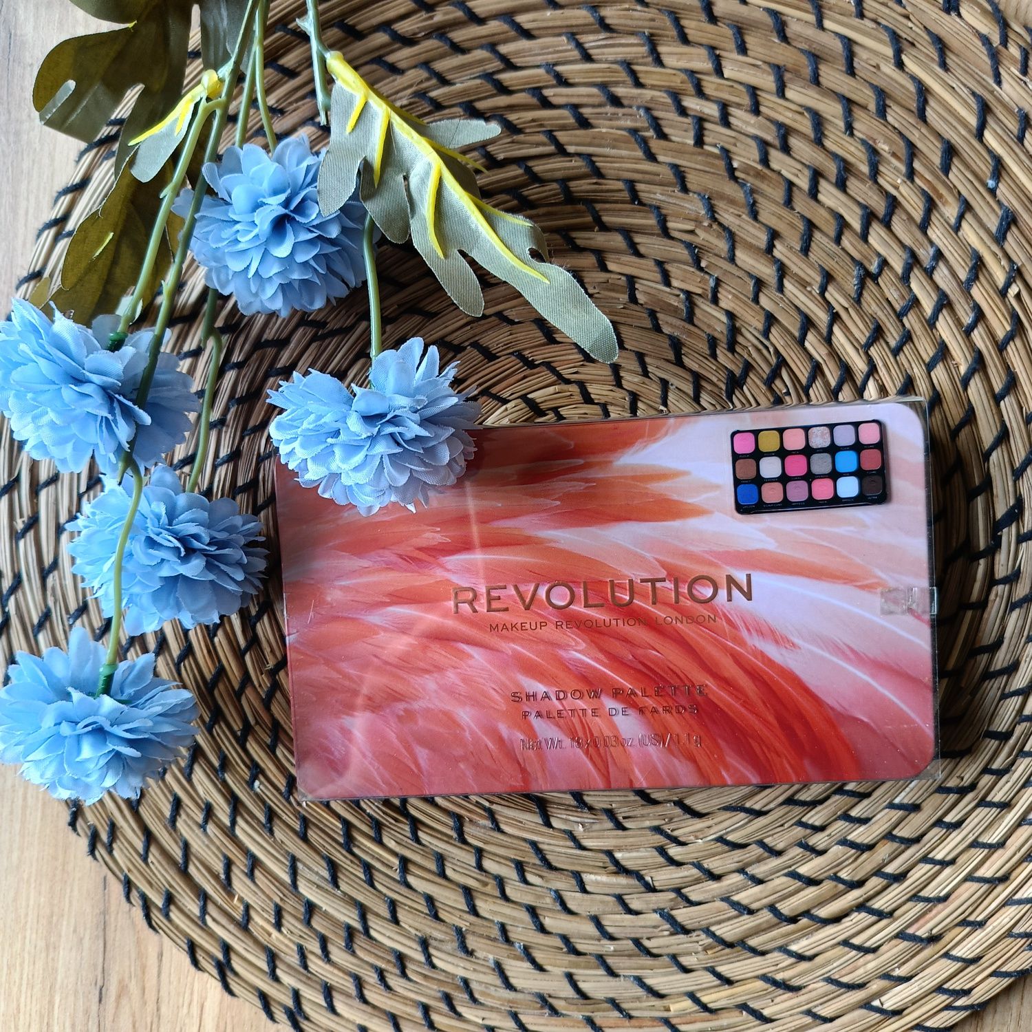 Revolution Forever Flawless Flamboyance paleta cieni do powiek