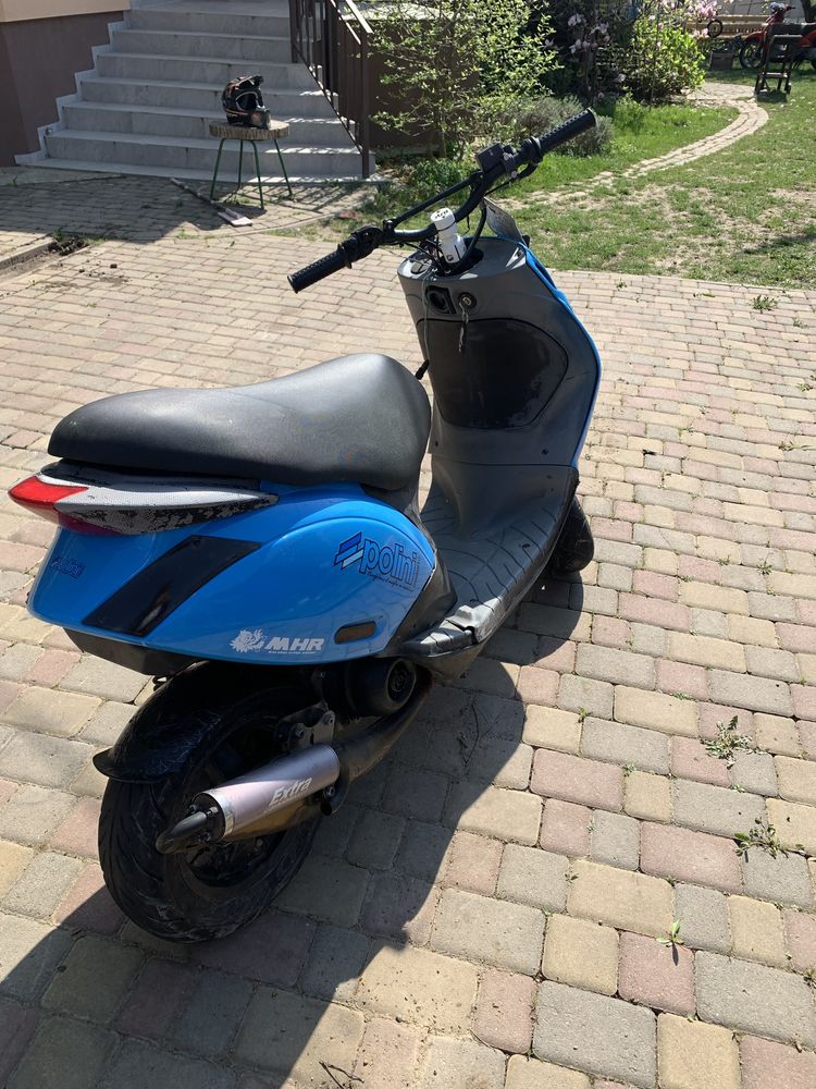 Скутер Piaggio zip торг