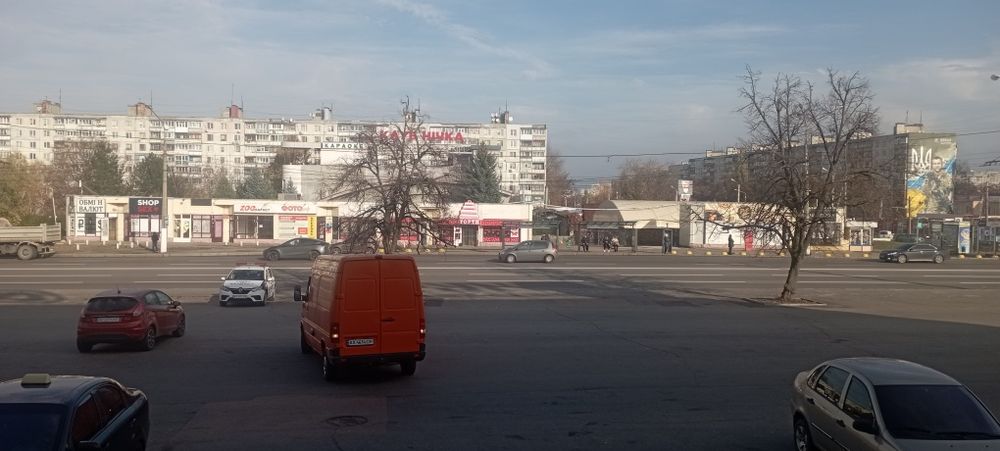 Аренда Красная линия пр.Юбилейный 55 напротив ТРК Украина.