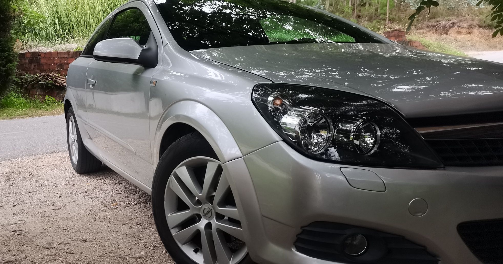Opel Astra GTC 1.7