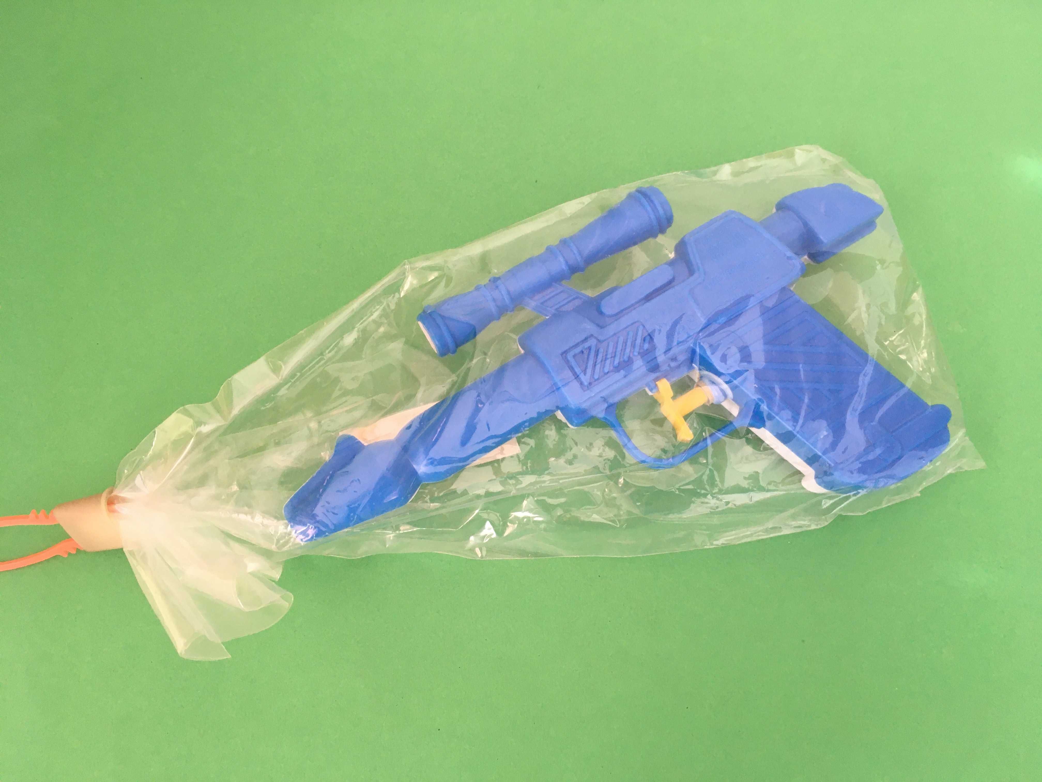 Bisnagas Pistolas em plástico da marca Portuguesa Pepe Antigas