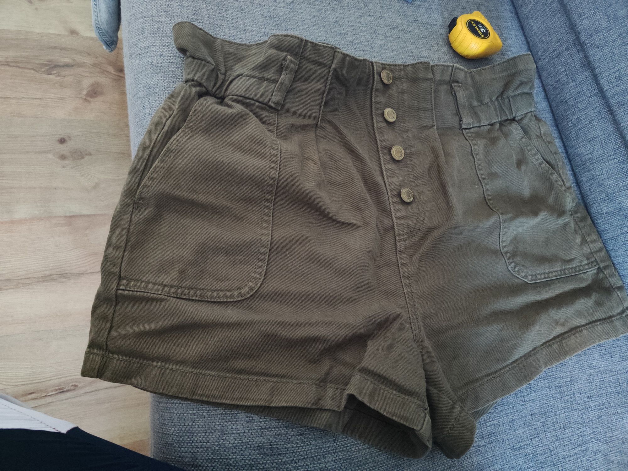 Oliwkowe khaki szorty denim co xl 42