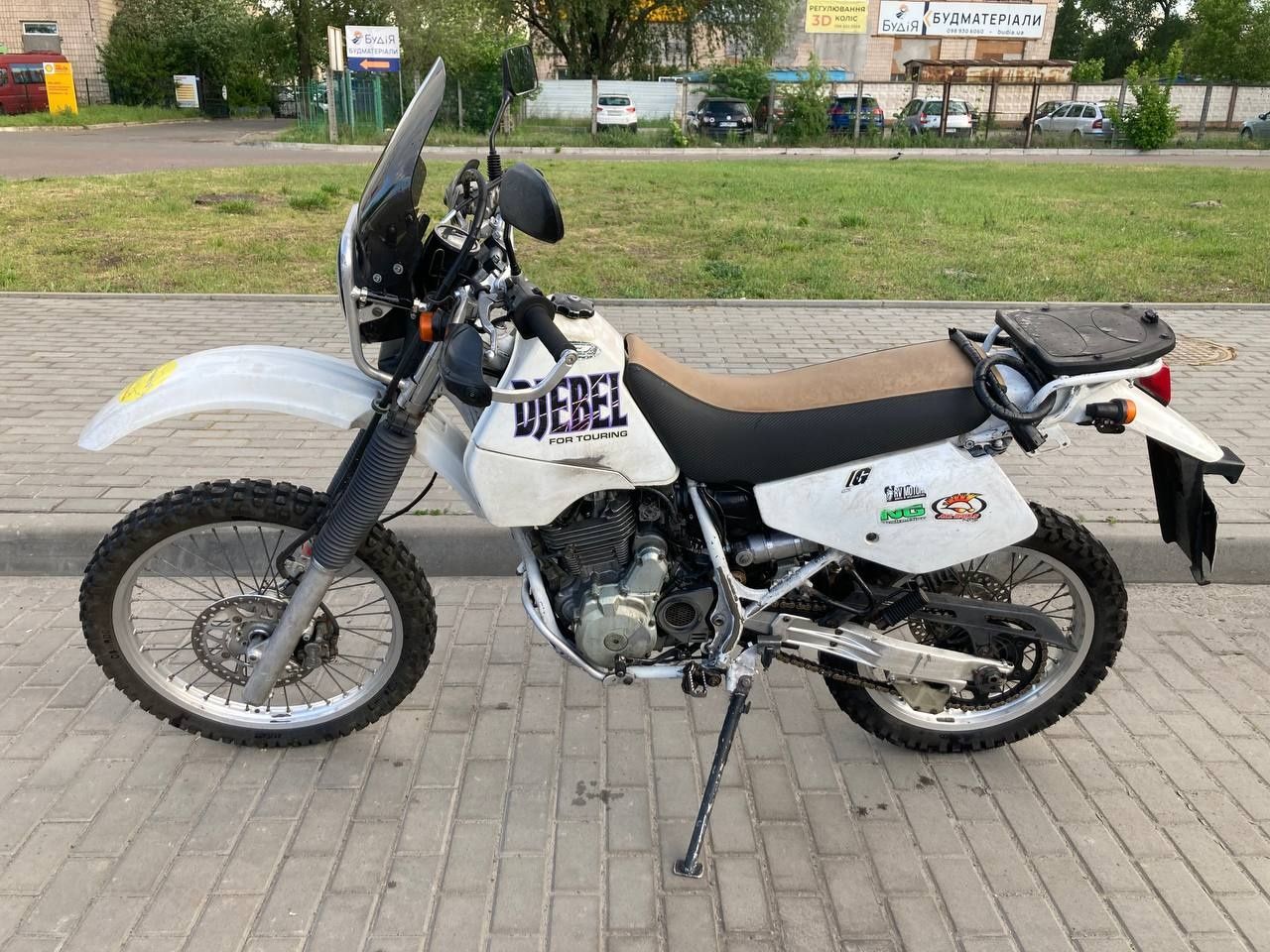 Suzuki Dr 250 dJebel