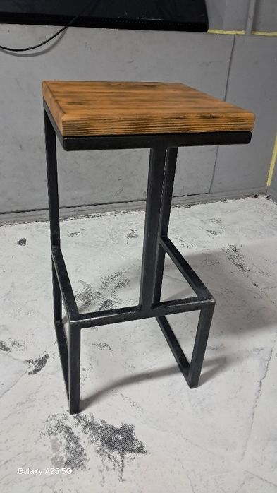 Продам Барні стула