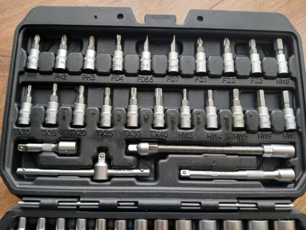 Zestaw Narzędzi Klucze Nasadowe NEO 55 el. 1/4” – Bity TORX + Walizka