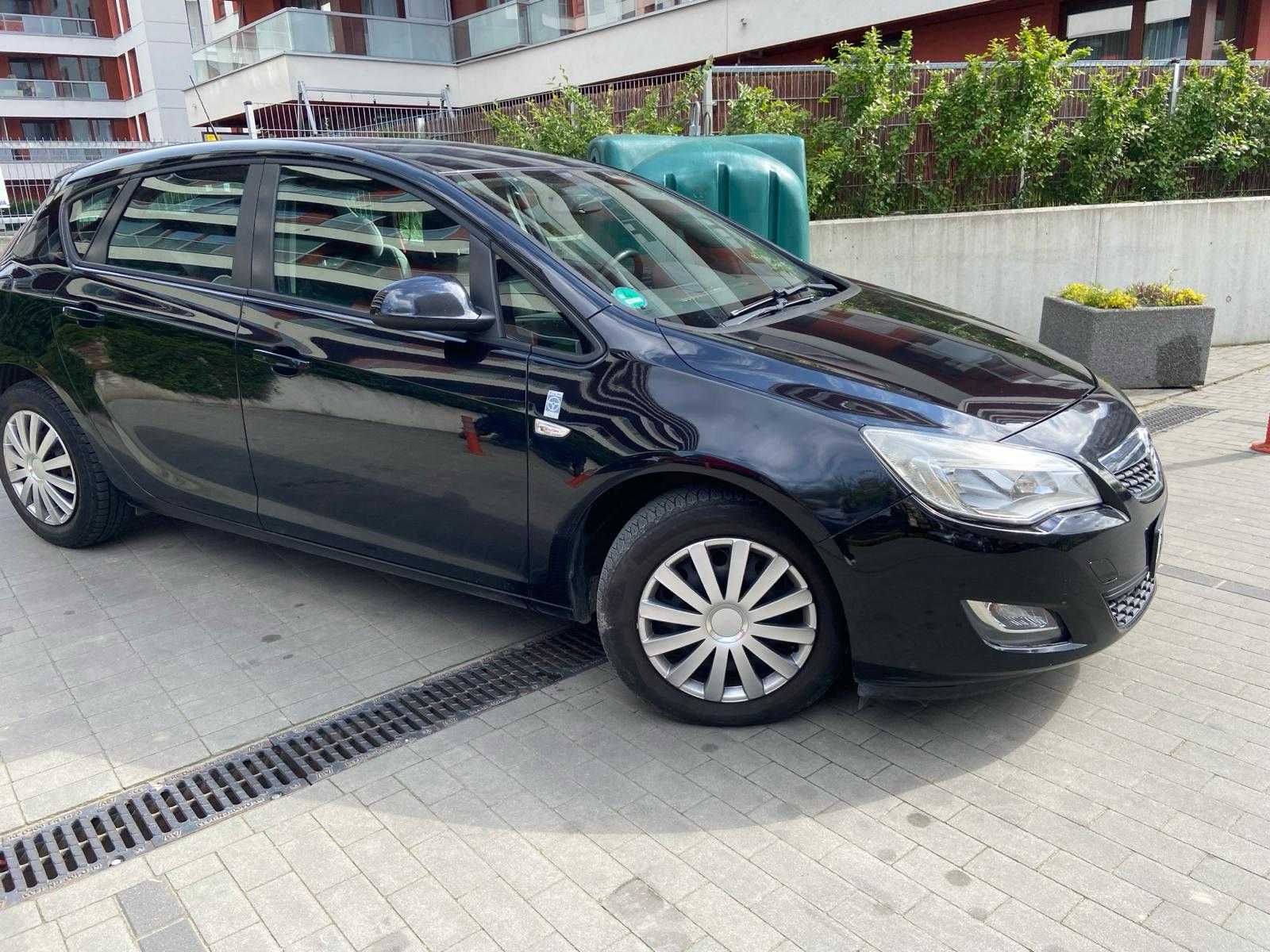 Opel Astra IV J - 2011 rok, 1.4 benzyna