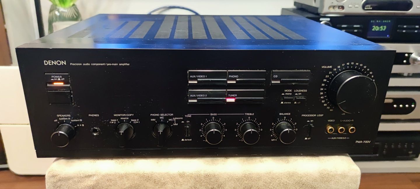 Wzmacniacz Denon PMA-700V