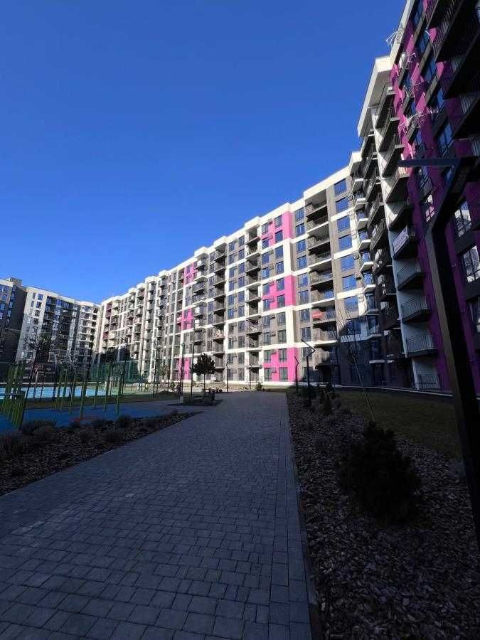 Продаж 1к Фемілі плаза