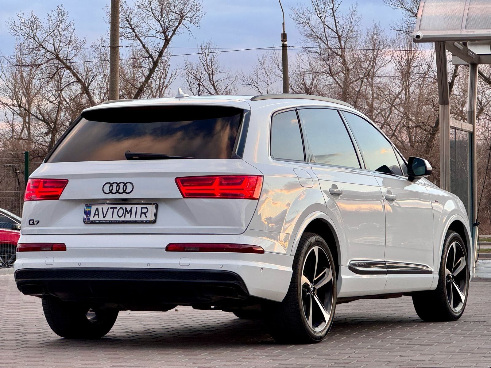 Audi Q7 S.line  не фарбована возможен обмін