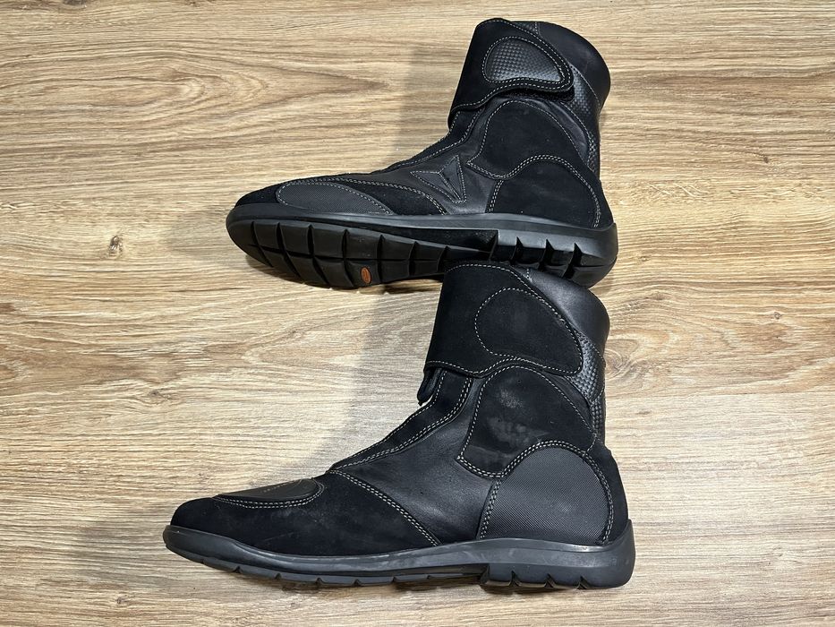 Мотовзуття Dainese стан Нових розмір 44(28,5 см.)