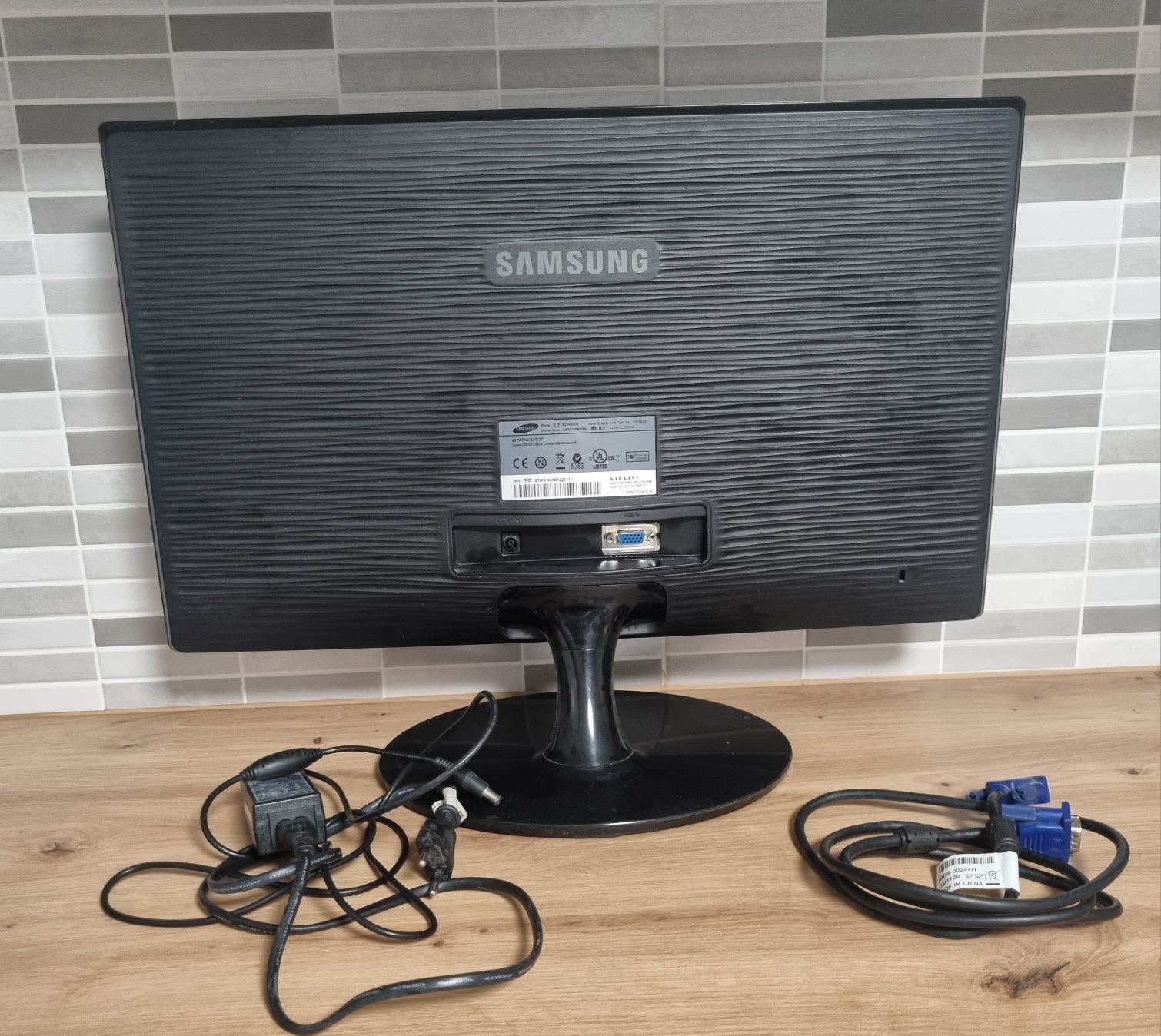 Monitor samsung S23A300N