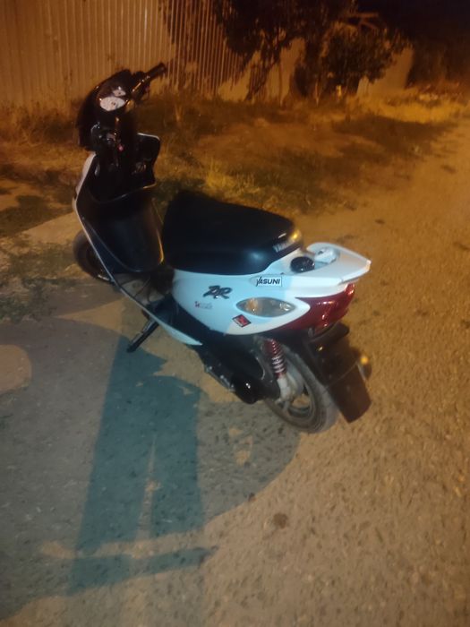 Продаю мопед Yamaha jog 39 ZR