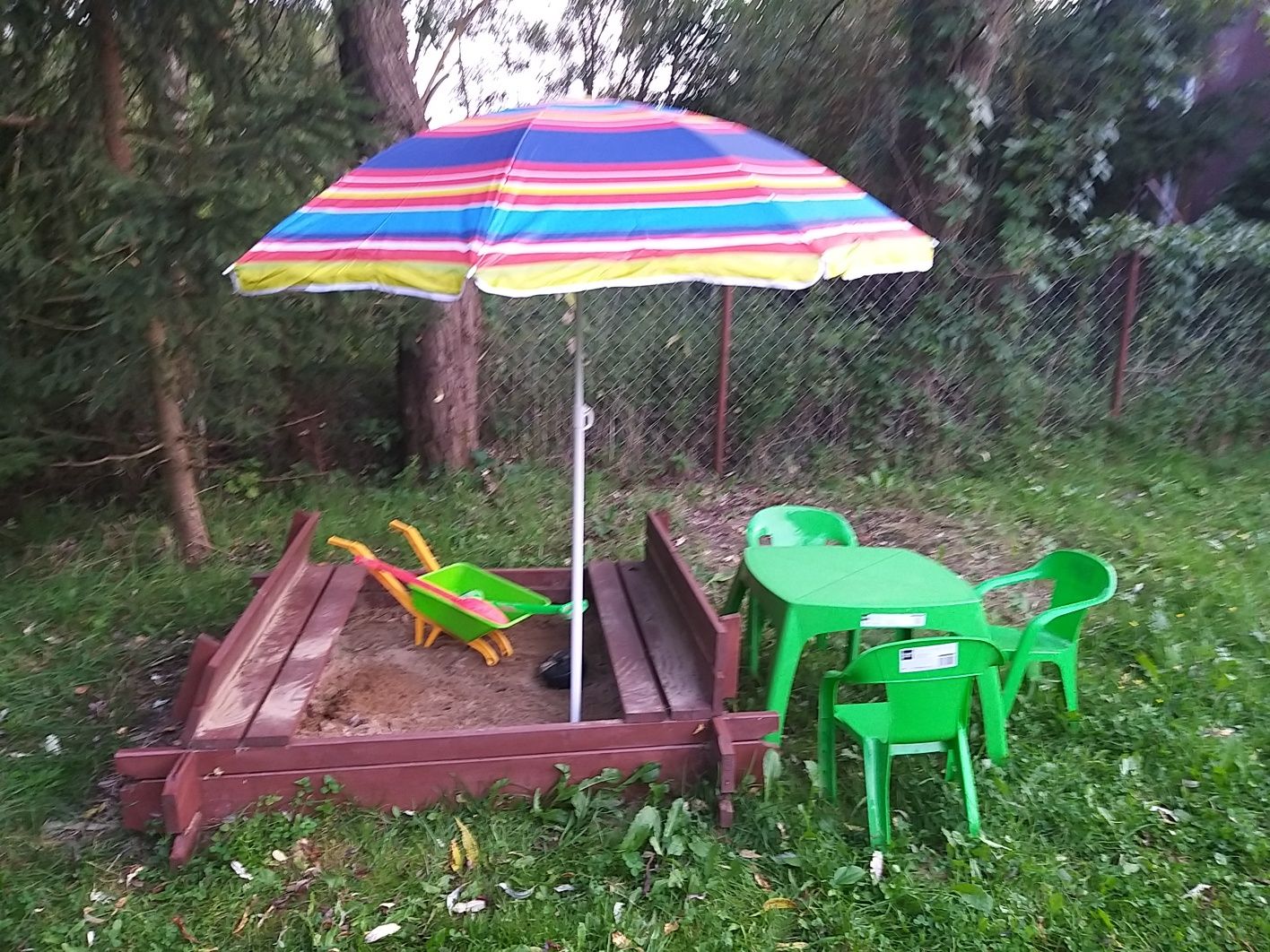 Domek wśród  zieleni  z   G o r  ą c ą  b a l i ą,   KOMINKIEM, JACUZZ