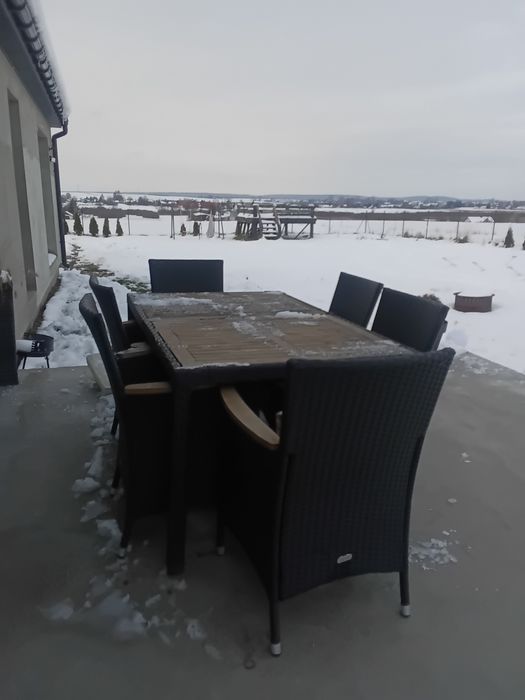 Zestaw stół plus krzesła ogrodowe