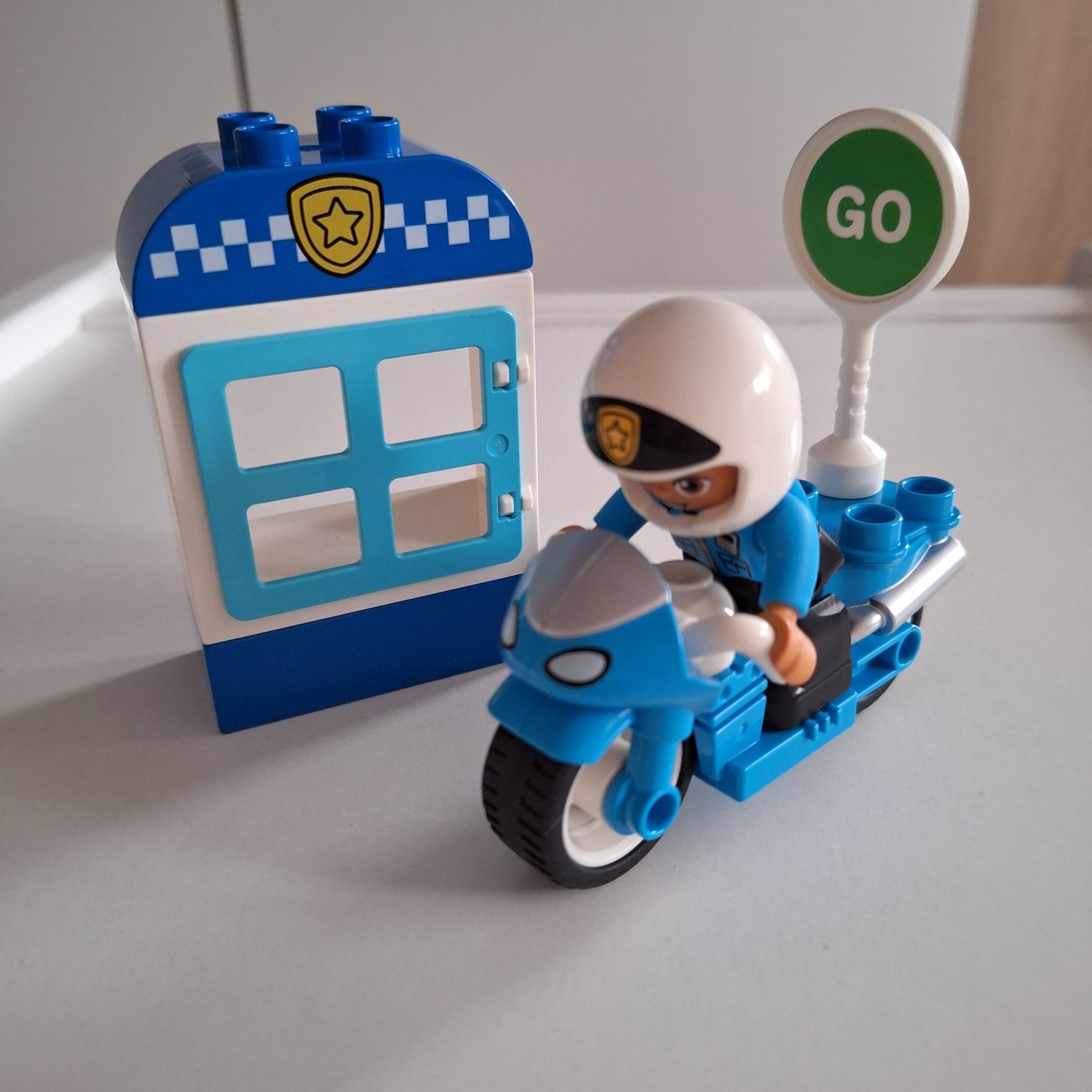 Lego Duplo policyjny motocykl