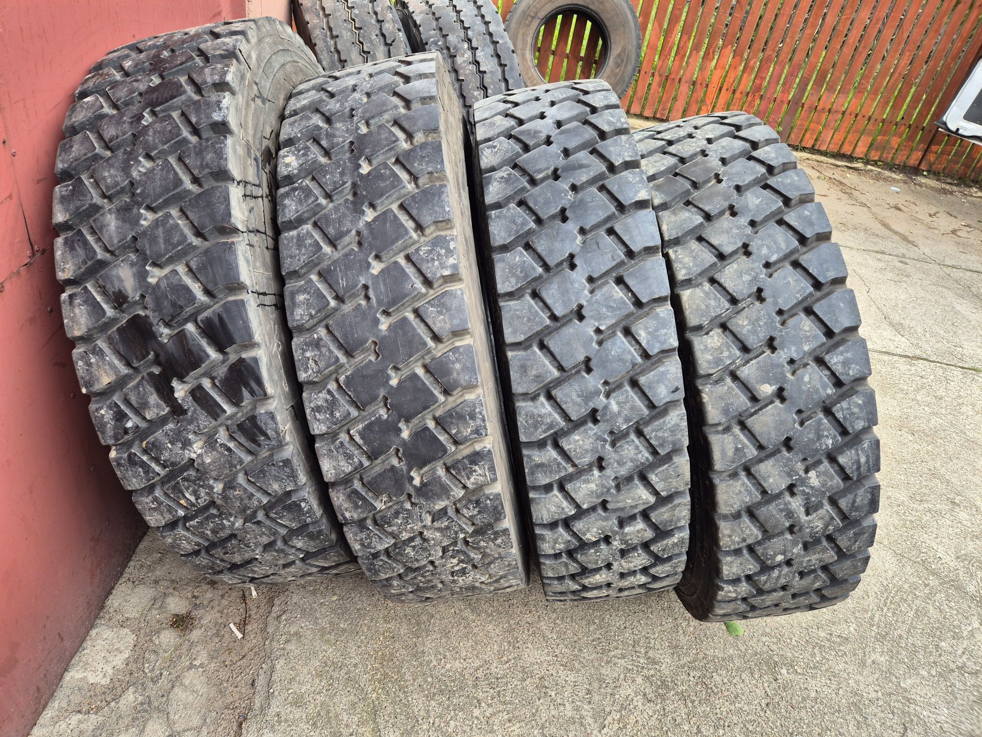 Opony 13r22.5   13-22.5