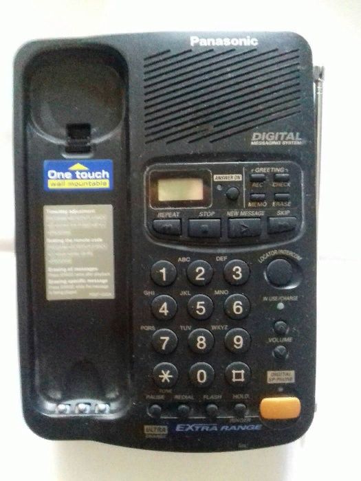 Радиотелефон Panasonic с громкой связью и автоответчиком. Торг.