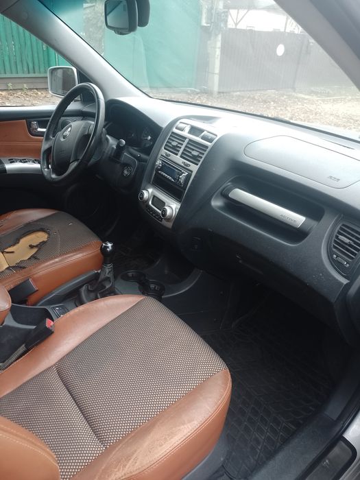 Продається автомобіль КИА спортедж 2005 р.в 2.0 т.д