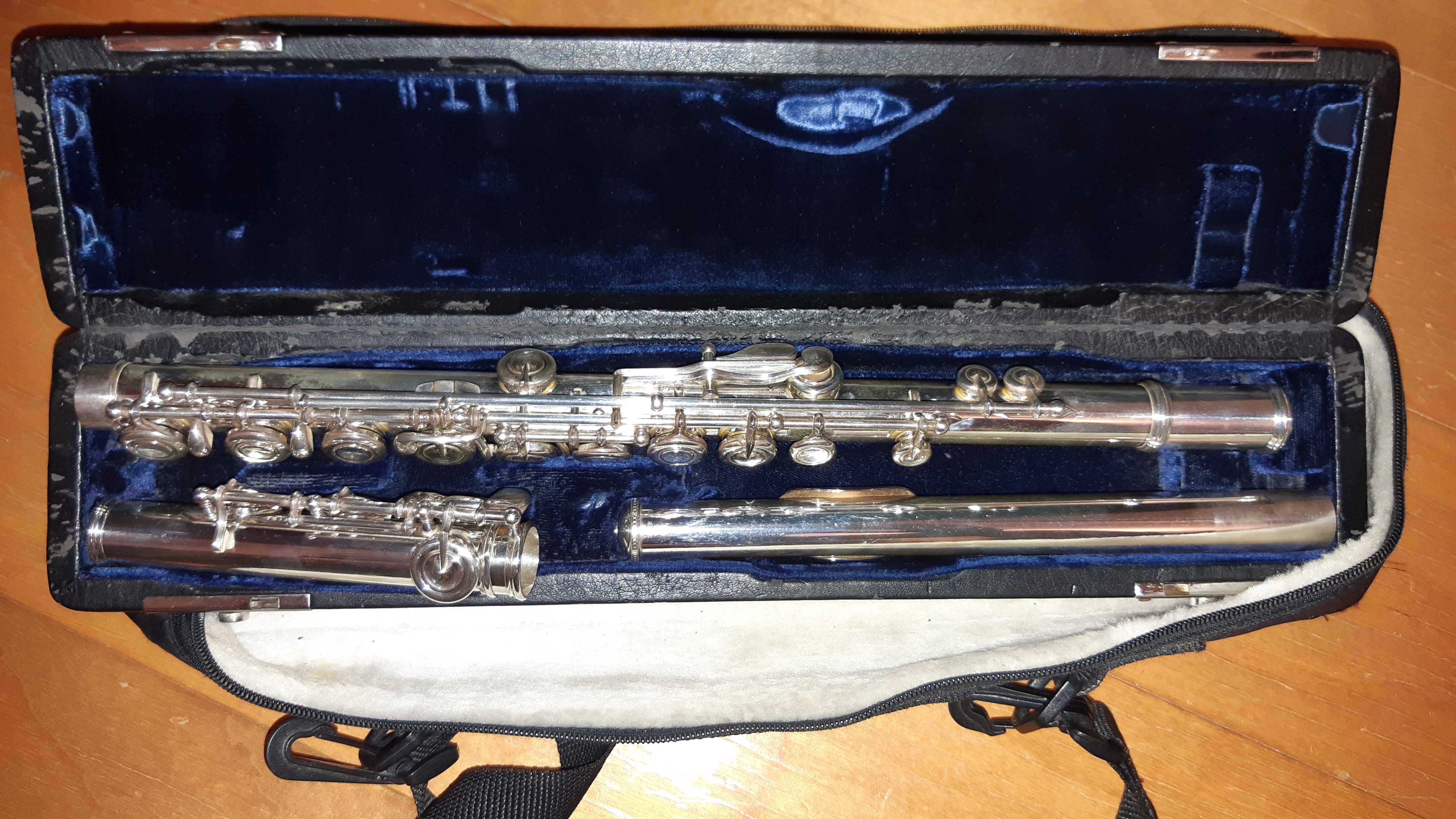 Flauta Transversal Yamaha YFL  814 Japan (prata pura)