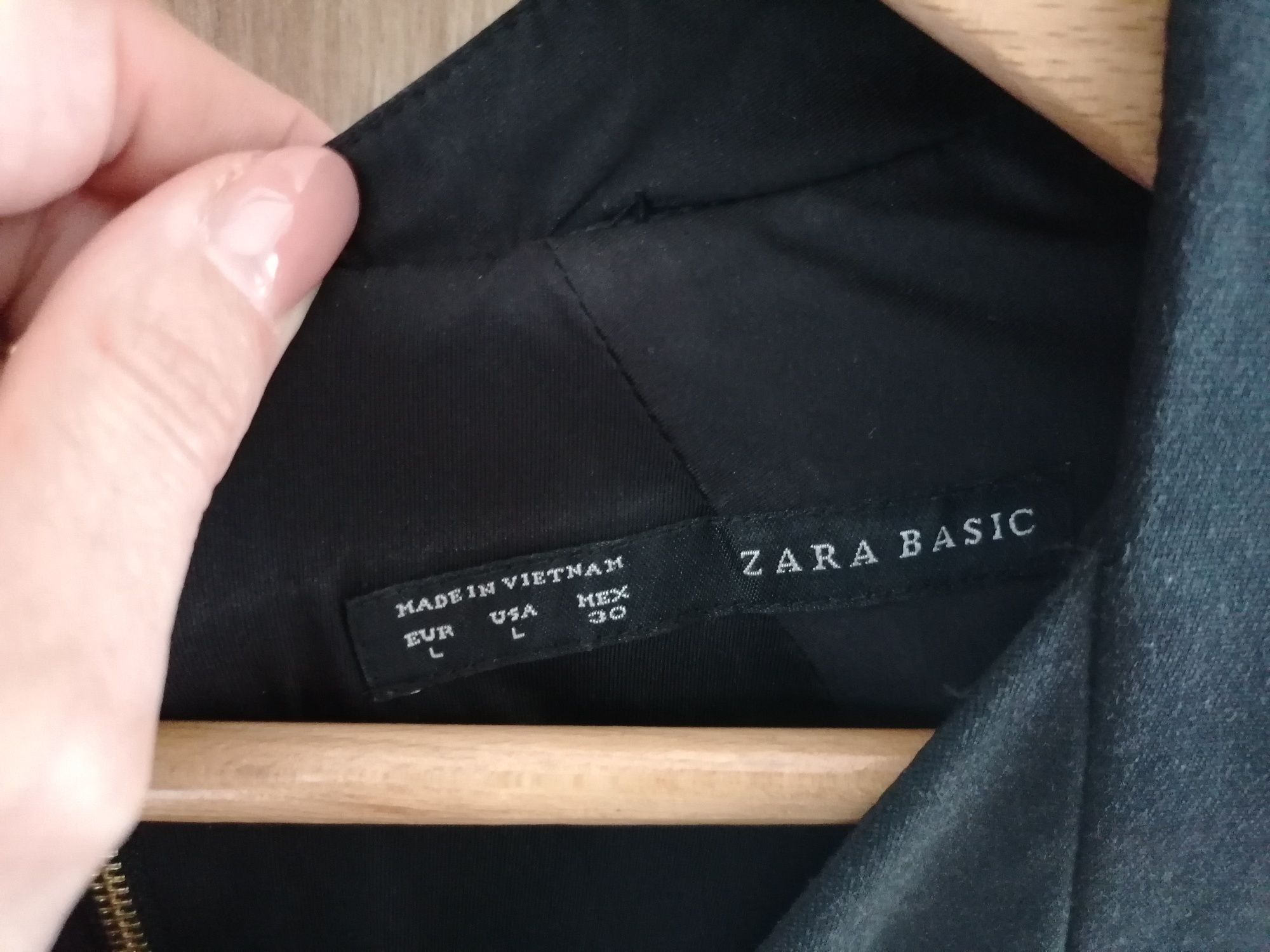 Zara, mała czarna, M