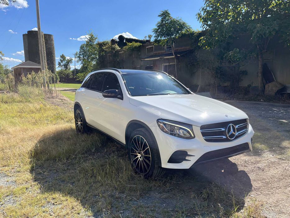 Mercedes-Benz GLC 300      2019