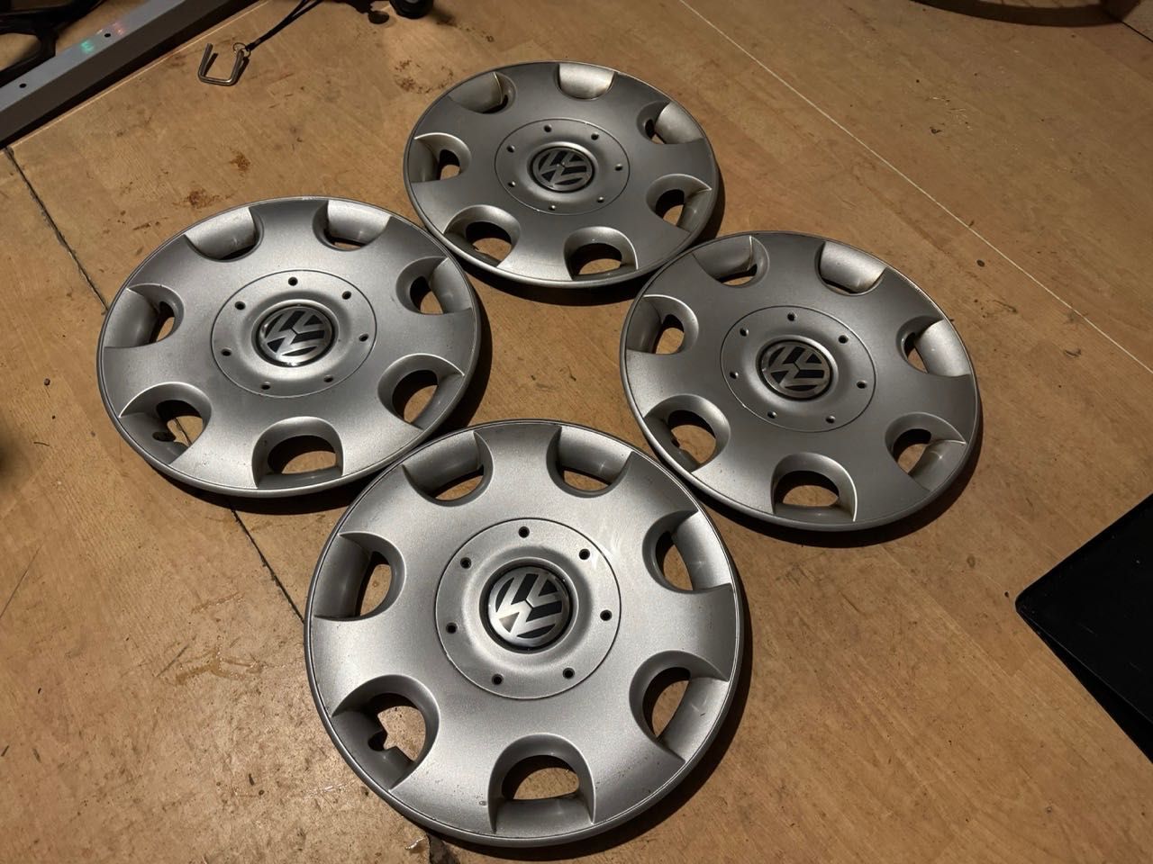 4x kołpaki 16" cali oryginalne OE do VW Golf Touran Passat Jetta Polo