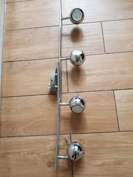 Lampa 4 punktowa nowa