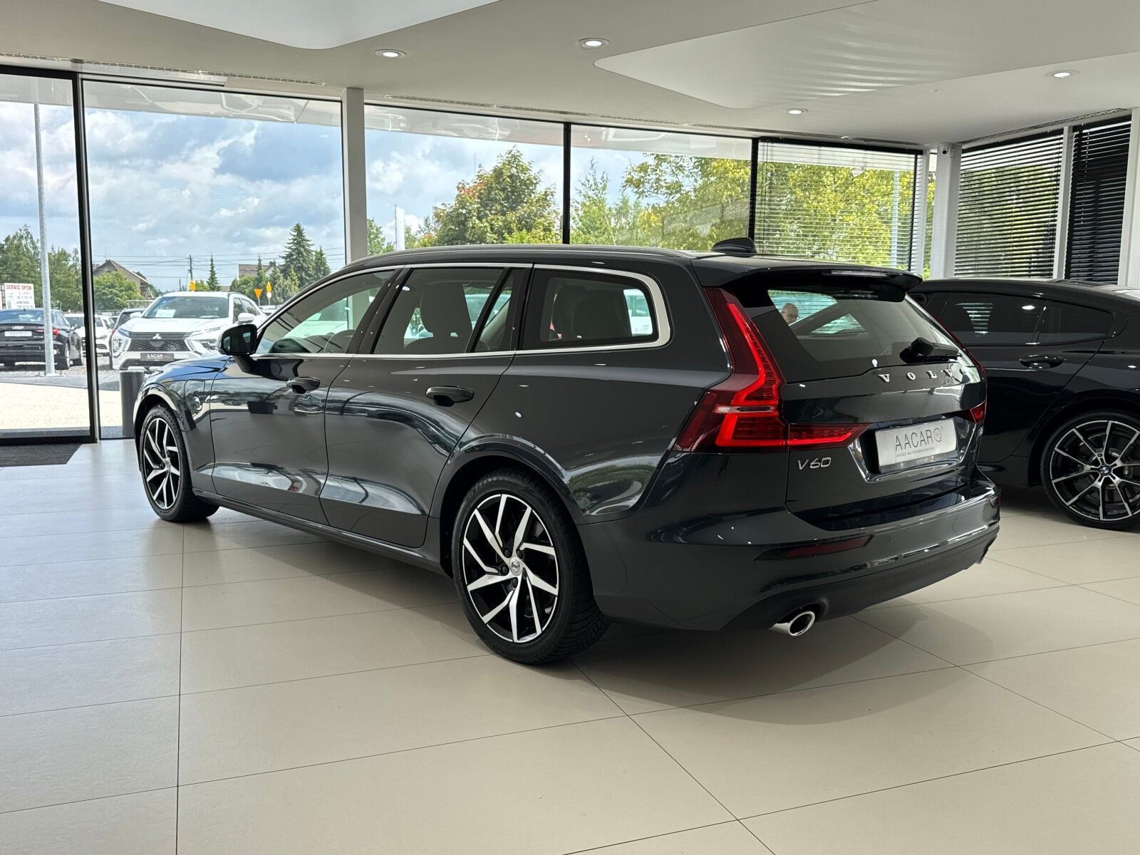 Volvo V60 T8 Momentum Twin Engine, 1 właściciel, FV 23% gwarancja, dostawa