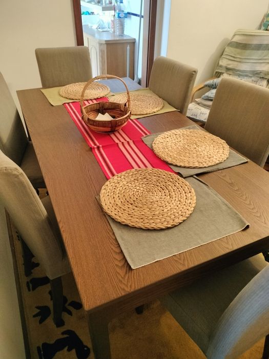 Mesa IKEA com 6 cadeiras como novo