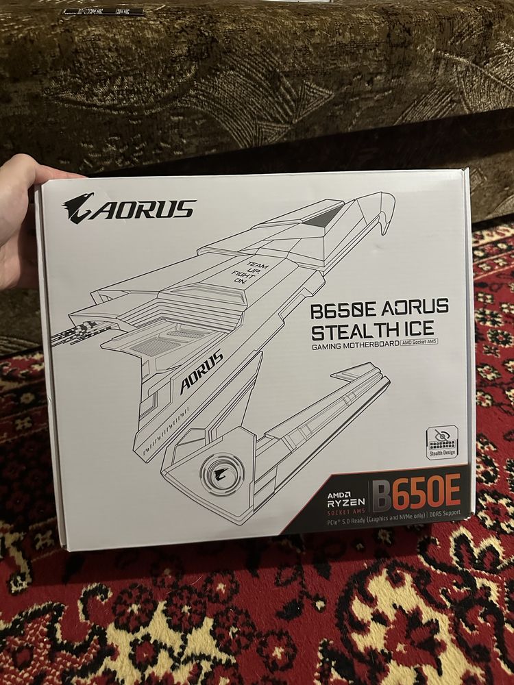 Gigabyte B650E A Stealth Ice
