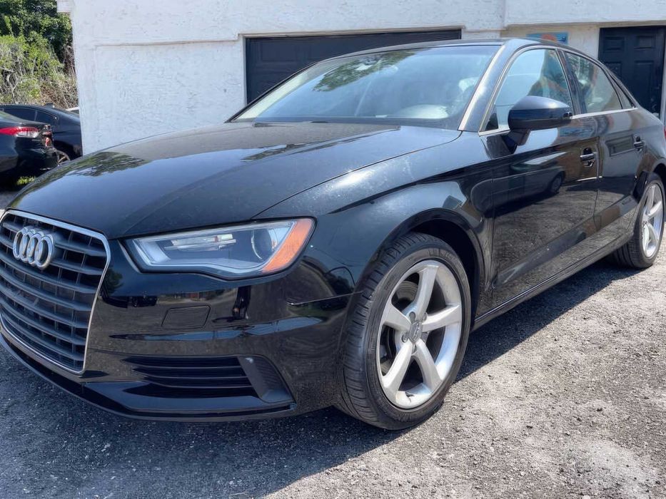 Audi A3      2015