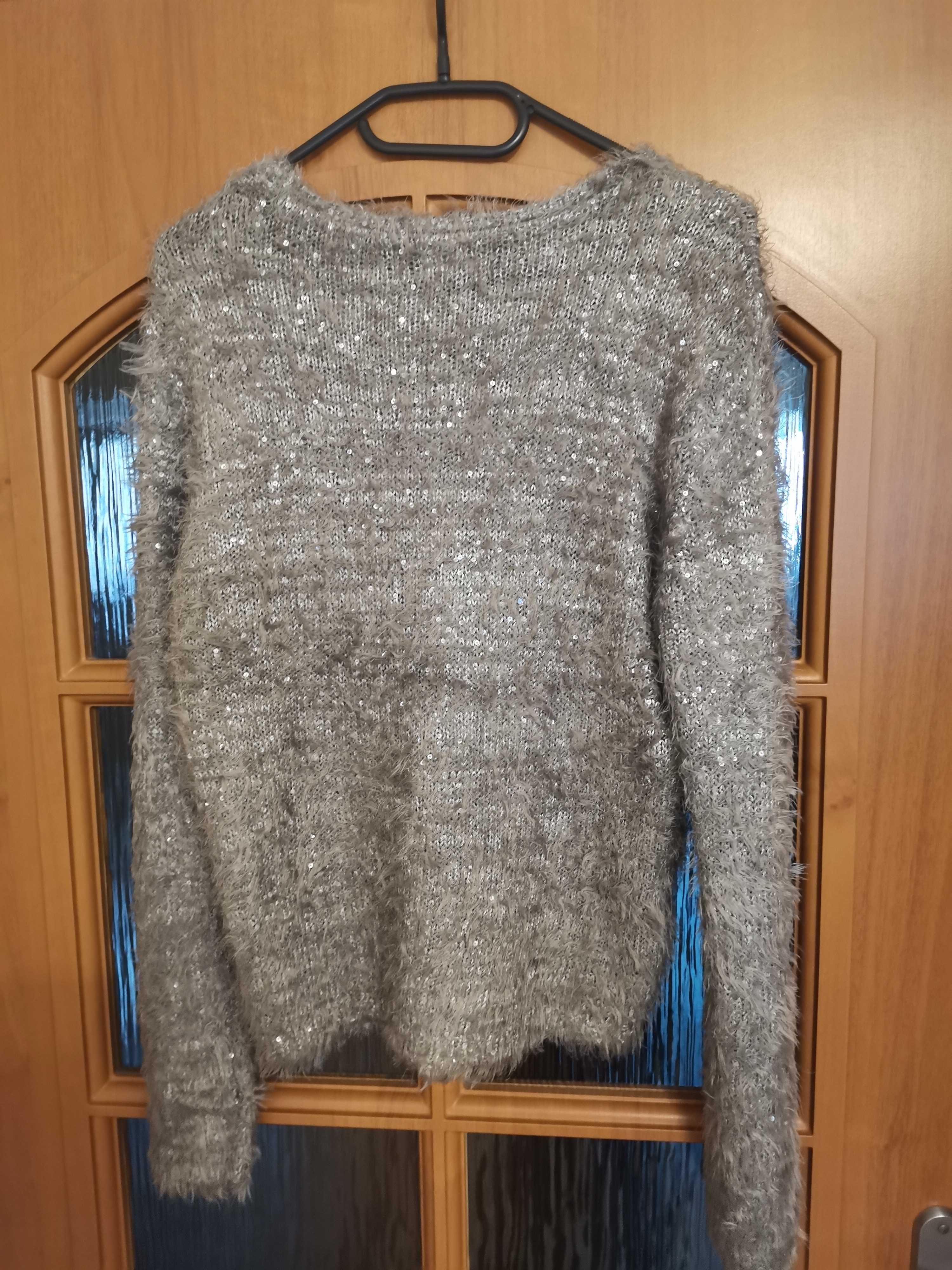 Sweter damski z cekinami